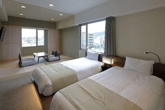 Dört Kişilik Oda (Japanese-Western Style)