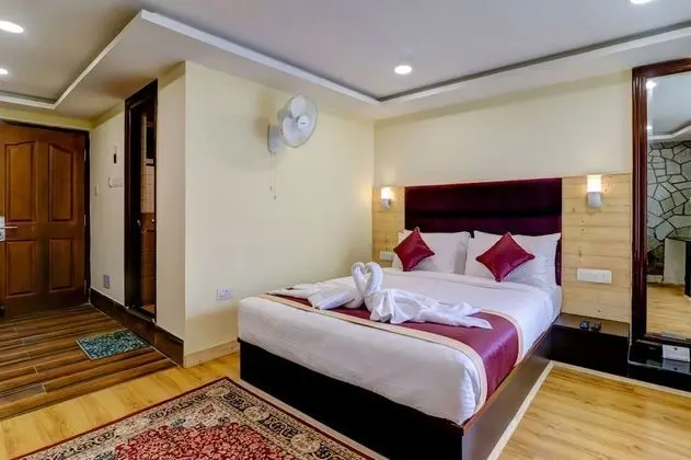 Premium Tek Büyük Yataklı Oda