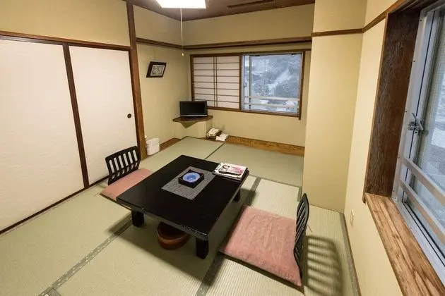 Traditional Oda, Sigara İçilmez, Ortak Banyo (Japanese Style, 6 Tatami-mats)