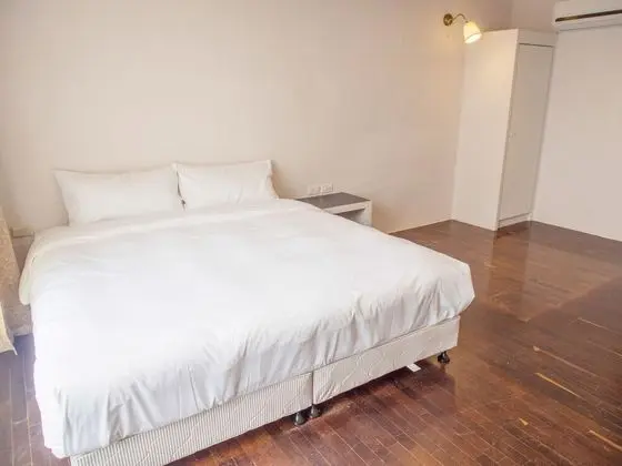 Deluxe Tek Büyük Yataklı Oda (502)