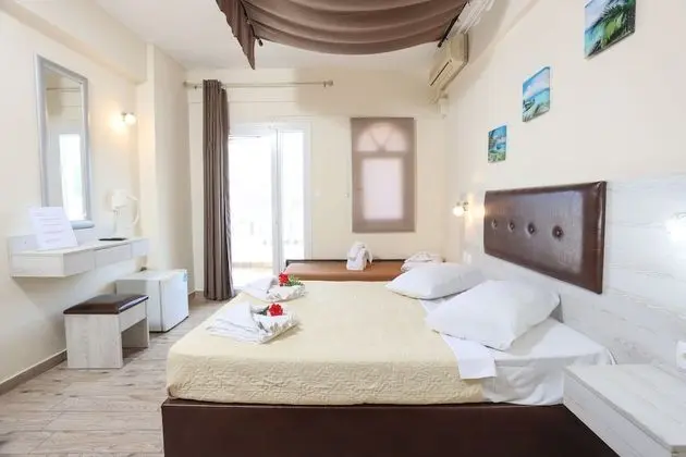 Üç Kişilik Oda, Kısmi Deniz Manzaralı