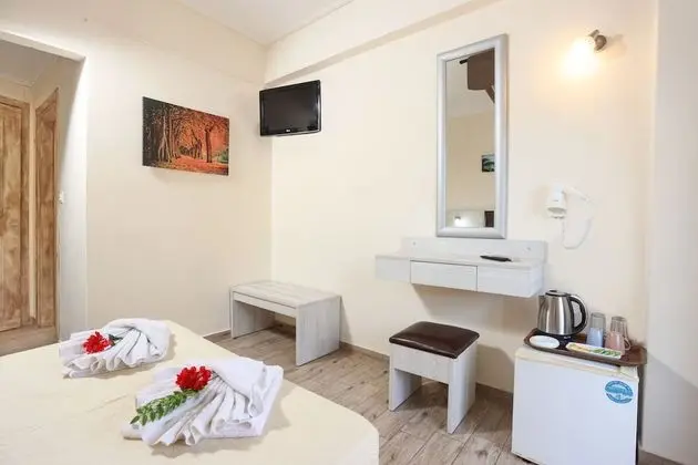 Üç Kişilik Oda, Kısmi Deniz Manzaralı