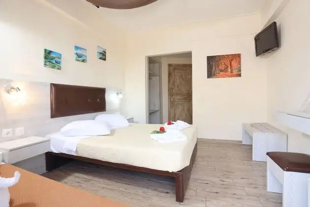 Üç Kişilik Oda, Kısmi Deniz Manzaralı