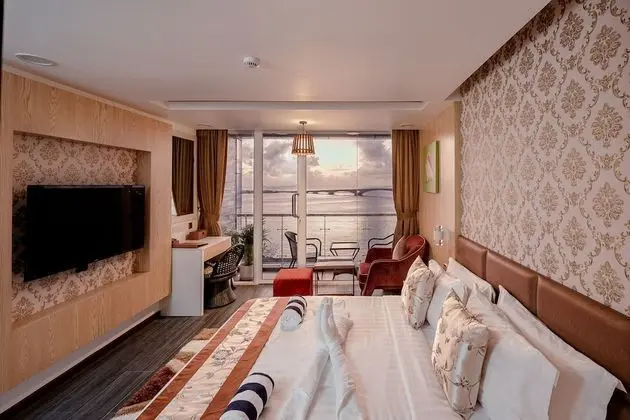 Deluxe Tek Büyük Yataklı Oda