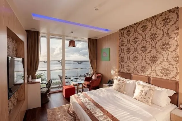 Deluxe Tek Büyük Yataklı Oda