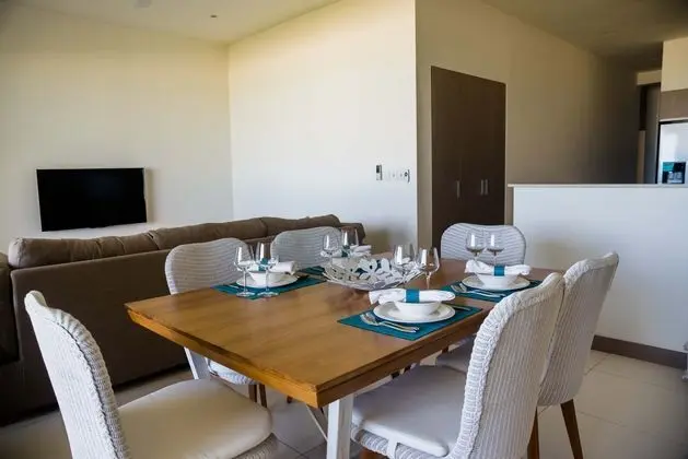 Suit Three Bedrooms
