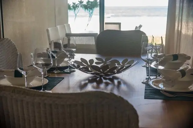 Suit Three Bedrooms