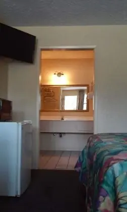 2 Double Beds, Smoking