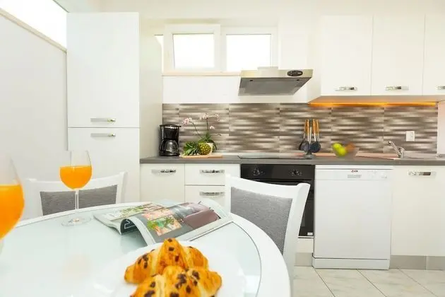 Apart Daire (4 Bedrooms)