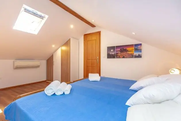 Traditional Ev (2 Bedrooms)