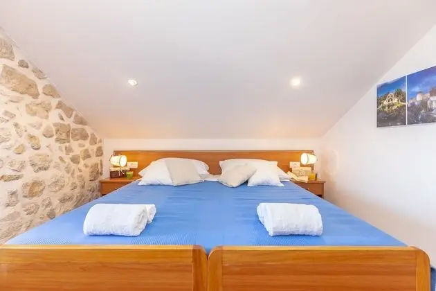 Traditional Ev (2 Bedrooms)