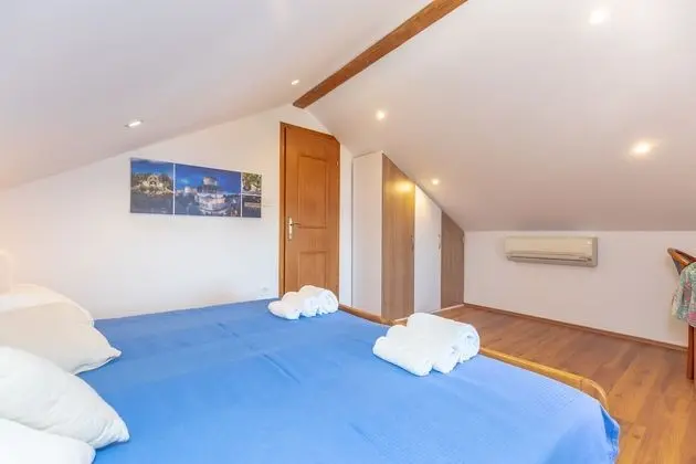 Traditional Ev (2 Bedrooms)