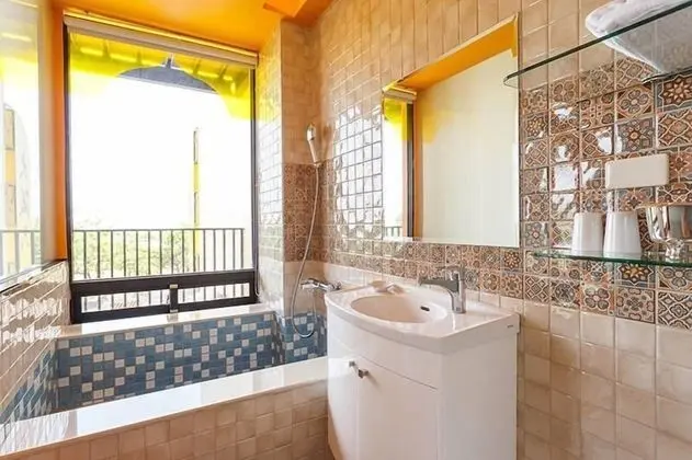 Deluxe Tek Büyük Yataklı Oda, Deniz Manzaralı