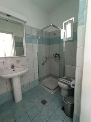 Üç Kişilik Oda