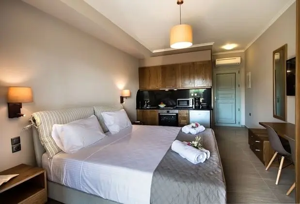Luxury Stüdyo, Havuz Manzaralı