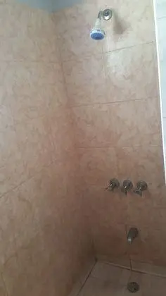 Ev, 1 Büyük (Queen) Boy Yatak