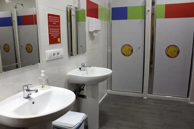 Ortak Ranzalı Oda, Karma Ranzalı Oda, Ortak Banyo (1 bed in 4 Bed Dorm)