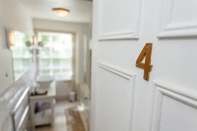 Superior Tek Büyük Yataklı Oda, Banyolu/Duşlu, Bahçe Manzaralı (Room 4)