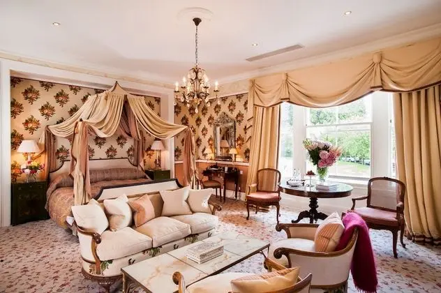 Standard Oda, 1 En Büyük (King) Boy Yatak (Master 1 Bedroom)