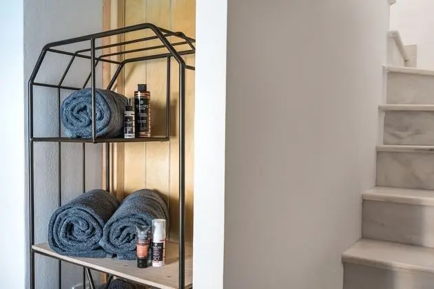 Bronze Suite Indoor Sauna and Private Hot Tub