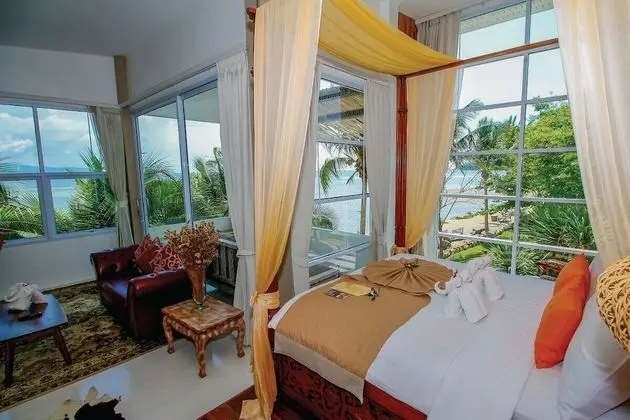 Luxury Suite Beachfront