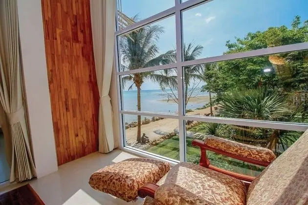 Luxury Suite Beachfront
