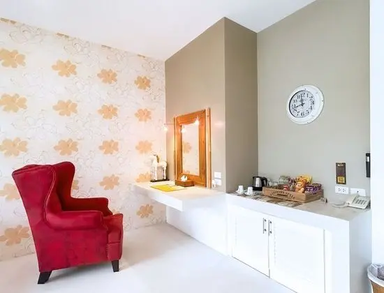 Pool View Suite