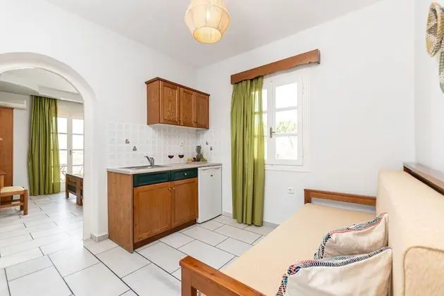Studio for 3 people