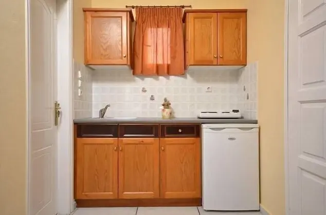 Studio for 3 people