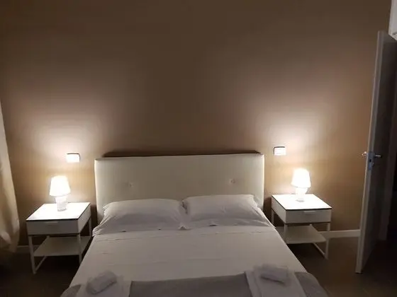 Üç Kişilik Oda