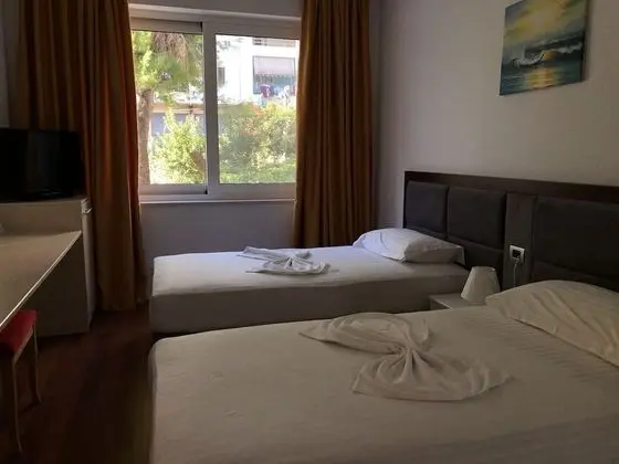 Dört Kişilik Oda, Balkon, Deniz Manzaralı