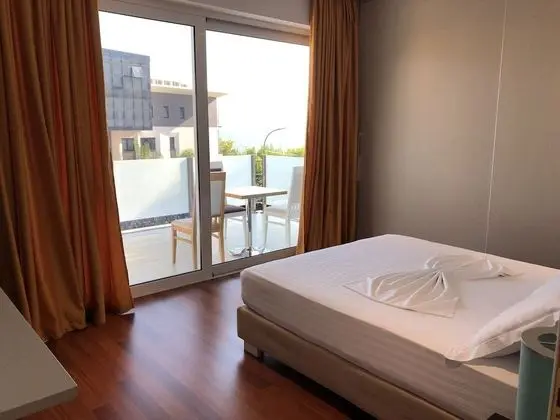 Dört Kişilik Oda, Balkon, Deniz Manzaralı