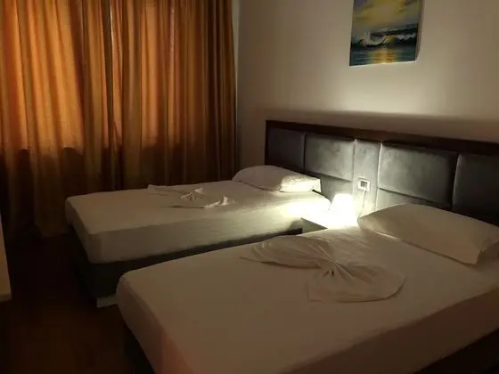 Dört Kişilik Oda, Balkon, Deniz Manzaralı