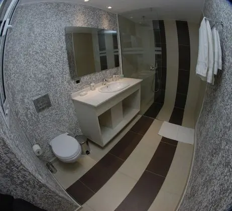 Tek Büyük Yataklı Oda, Balkon, Deniz Manzaralı