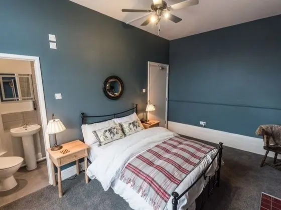 Premium Tek Büyük Yataklı Oda, Banyolu/Duşlu