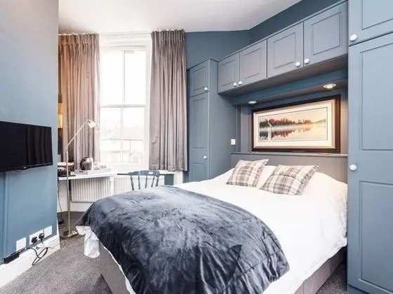 Premium Tek Büyük Yataklı Oda, Banyolu/Duşlu