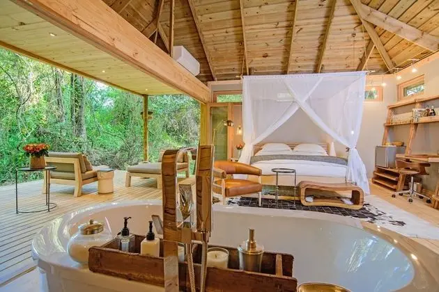 Luxury Tek Büyük Yataklı Oda (Forest)
