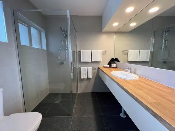 Premium Oda, 1 En Büyük (King) Boy Yatak, Balkon, Göl Manzaralı