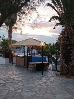 Üç Kişilik Oda
