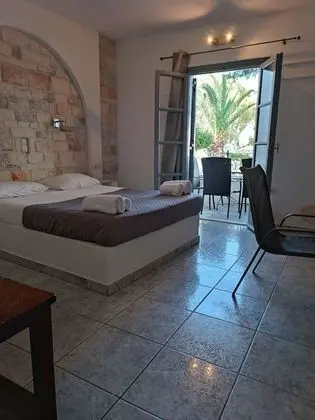 Üç Kişilik Oda