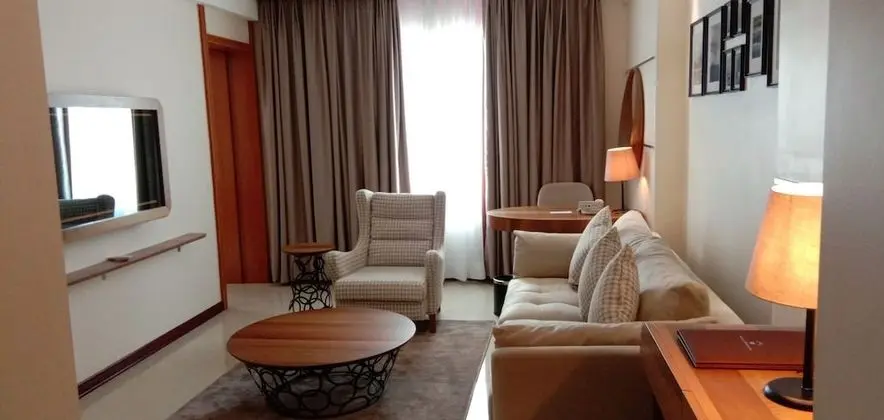 Luxury Oda, 1 Büyük (Queen) Boy Yatak, Sigara İçilmez, Şehir Manzaralı