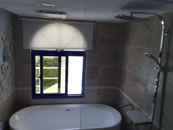 Deluxe Tek Büyük Yataklı Oda, Balkon, Deniz Manzaralı