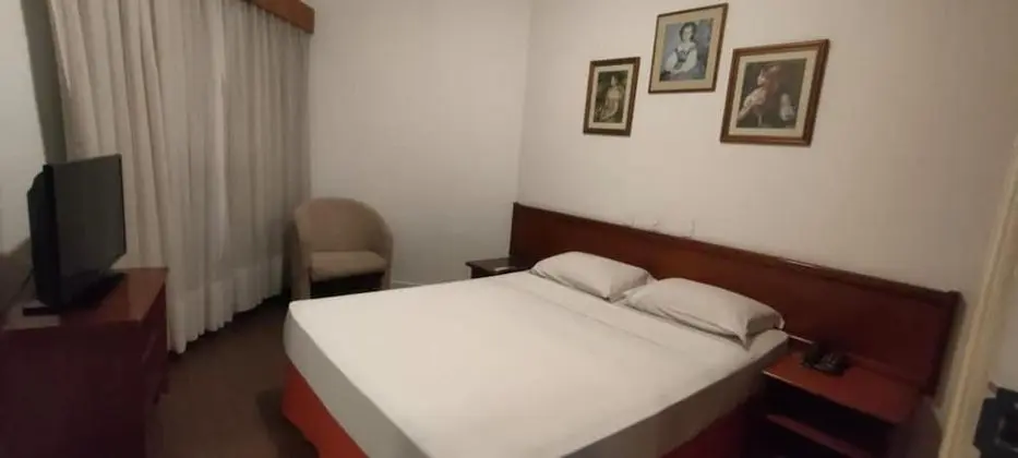 Standard Tek Büyük Yataklı Oda