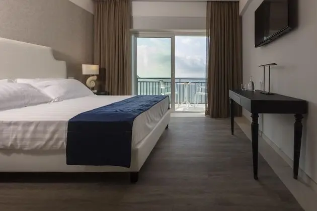 Deluxe Tek Büyük veya İki Ayrı Yataklı Oda, Deniz Manzaralı