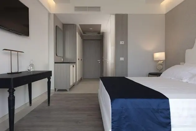 Deluxe Tek Büyük veya İki Ayrı Yataklı Oda, Deniz Manzaralı