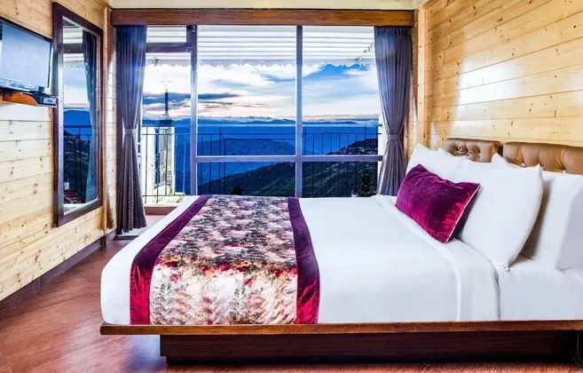 Deluxe Kanchenjunga View Room with Balcony