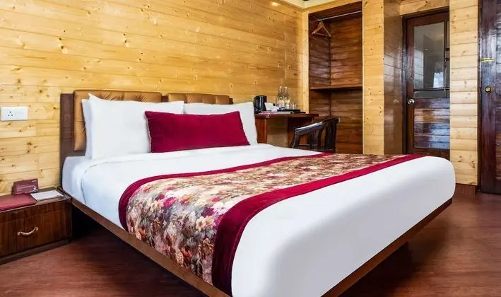 Deluxe Kanchenjunga View Room with Balcony