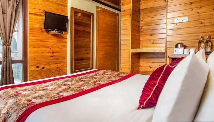 Deluxe Kanchenjunga View Room with Balcony