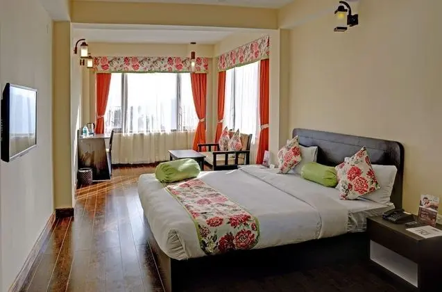 Deluxe Tek Büyük Yataklı Oda