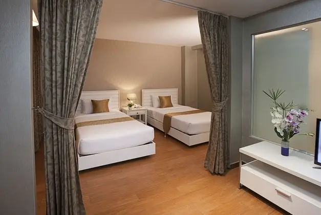 Luxury Suite